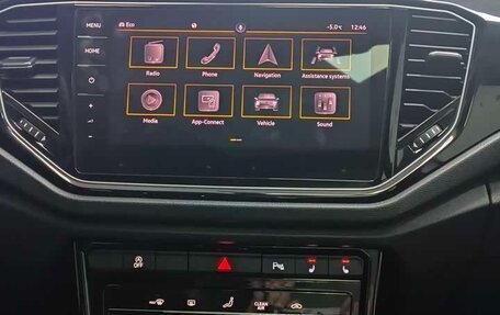 Volkswagen T-Roc I, 2021 год, 2 640 030 рублей, 13 фотография