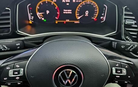 Volkswagen T-Roc I, 2021 год, 2 640 030 рублей, 9 фотография