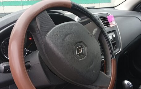 Renault Logan II, 2018 год, 620 000 рублей, 7 фотография