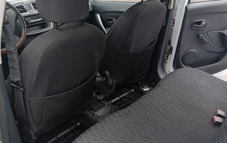 Renault Logan II, 2018 год, 620 000 рублей, 4 фотография