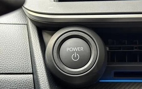 Toyota Prius IV XW50, 2025 год, 4 489 000 рублей, 15 фотография