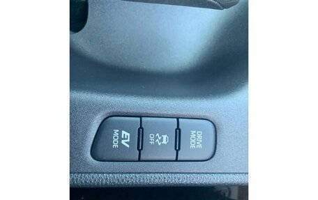 Toyota Yaris, 2022 год, 1 100 000 рублей, 21 фотография