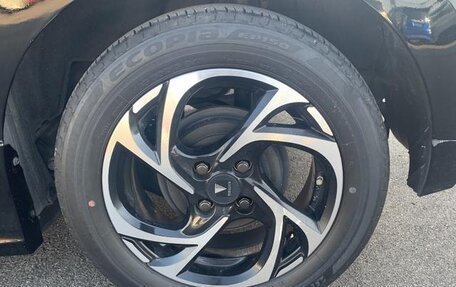 Toyota Yaris, 2022 год, 1 100 000 рублей, 15 фотография