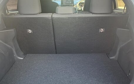 Toyota Yaris, 2022 год, 1 100 000 рублей, 17 фотография