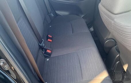 Toyota Yaris, 2022 год, 1 100 000 рублей, 25 фотография