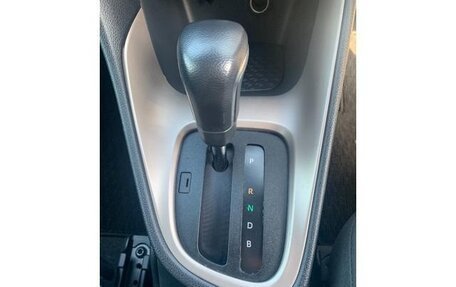 Toyota Yaris, 2022 год, 1 100 000 рублей, 28 фотография