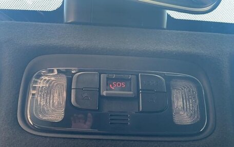 Toyota Yaris, 2022 год, 1 100 000 рублей, 32 фотография