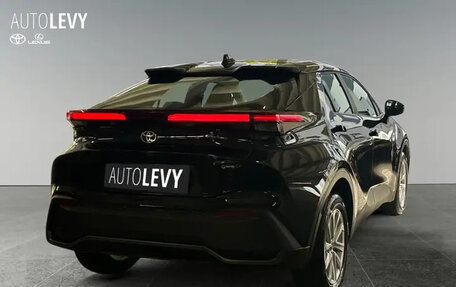 Toyota C-HR, 2025 год, 4 200 000 рублей, 2 фотография