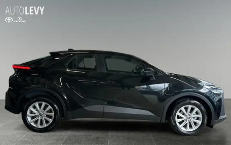 Toyota C-HR, 2025 год, 4 200 000 рублей, 3 фотография