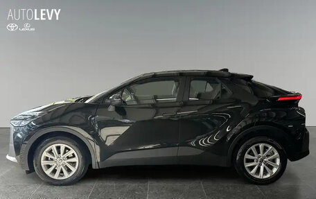 Toyota C-HR, 2025 год, 4 200 000 рублей, 7 фотография