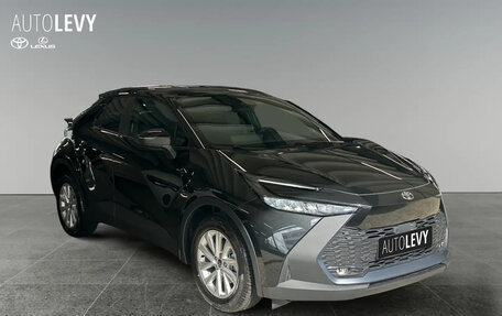 Toyota C-HR, 2025 год, 4 200 000 рублей, 15 фотография