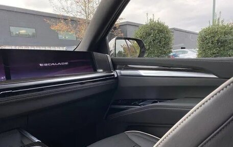 Cadillac Escalade V, 2025 год, 15 500 000 рублей, 25 фотография