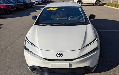 Toyota Prius IV XW50, 2025 год, 4 302 000 рублей, 4 фотография