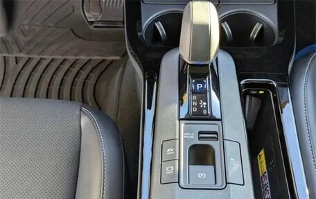 Toyota Prius IV XW50, 2025 год, 4 302 000 рублей, 17 фотография