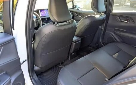 Toyota Prius IV XW50, 2025 год, 4 302 000 рублей, 21 фотография