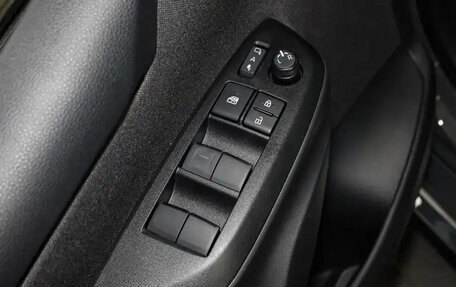 Toyota Yaris, 2025 год, 2 750 000 рублей, 7 фотография