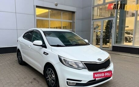 KIA Rio III рестайлинг, 2015 год, 995 000 рублей, 2 фотография