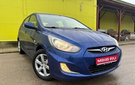 Hyundai Solaris II рестайлинг, 2012 год, 750 000 рублей, 1 фотография