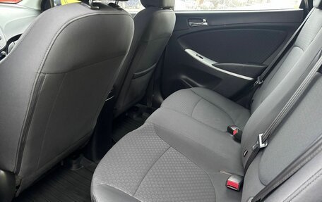 Hyundai Solaris II рестайлинг, 2012 год, 750 000 рублей, 15 фотография