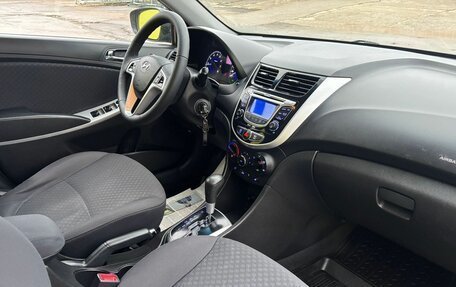 Hyundai Solaris II рестайлинг, 2012 год, 750 000 рублей, 17 фотография