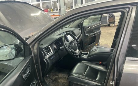 Toyota Highlander III, 2014 год, 2 538 000 рублей, 6 фотография