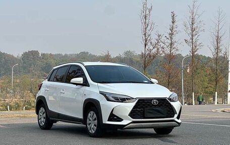 Toyota Yaris XP150 рестайлинг, 2022 год, 1 220 000 рублей, 3 фотография