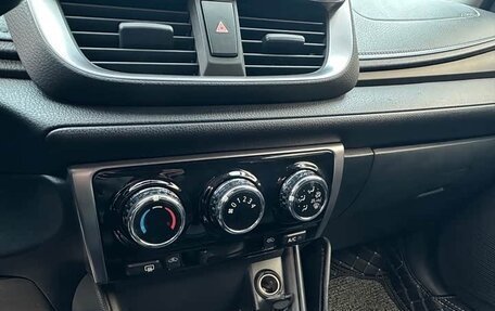 Toyota Yaris XP150 рестайлинг, 2022 год, 1 220 000 рублей, 12 фотография