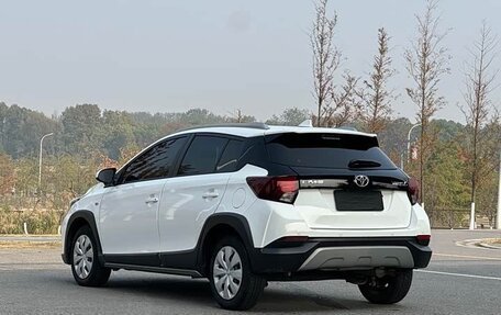 Toyota Yaris XP150 рестайлинг, 2022 год, 1 220 000 рублей, 6 фотография