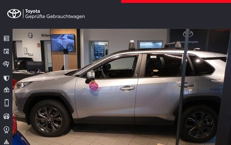Toyota RAV4, 2024 год, 6 950 000 рублей, 4 фотография