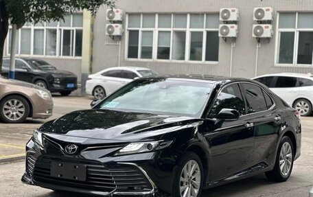 Toyota Camry, 2022 год, 2 300 000 рублей, 1 фотография