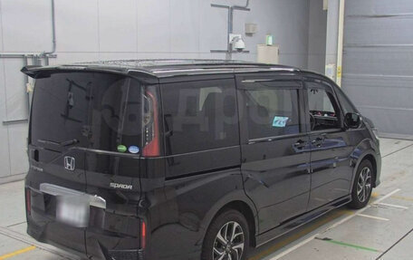 Honda Stepwgn IV, 2021 год, 1 900 000 рублей, 6 фотография