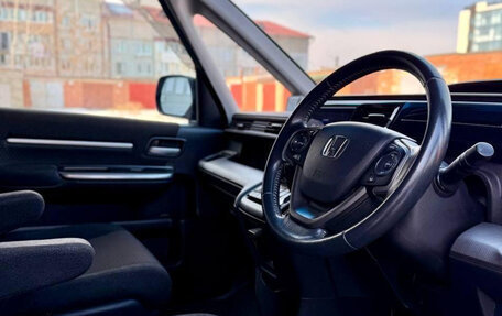 Honda Stepwgn IV, 2021 год, 1 900 000 рублей, 11 фотография