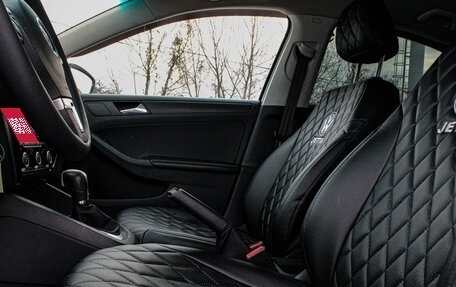 Volkswagen Jetta VI, 2014 год, 1 049 000 рублей, 5 фотография