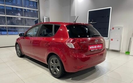 KIA cee'd I рестайлинг, 2011 год, 650 000 рублей, 6 фотография