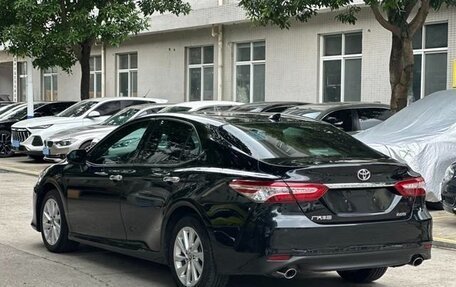 Toyota Camry, 2022 год, 2 300 000 рублей, 6 фотография