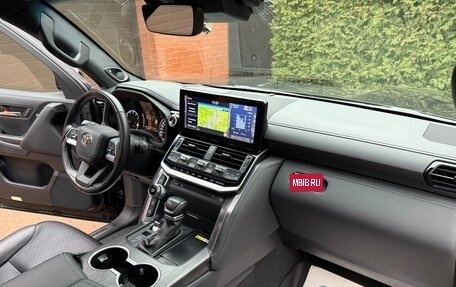 Toyota Land Cruiser, 2022 год, 10 500 000 рублей, 16 фотография