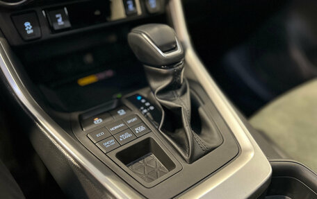 Toyota RAV4, 2025 год, 4 350 000 рублей, 18 фотография