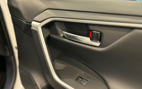 Toyota RAV4, 2025 год, 4 350 000 рублей, 28 фотография