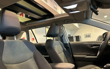 Toyota RAV4, 2025 год, 4 350 000 рублей, 30 фотография