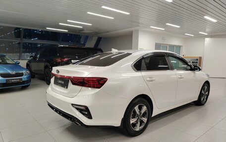 KIA Cerato IV, 2021 год, 1 835 000 рублей, 2 фотография