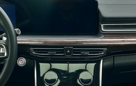 CheryExeed VX, 2022 год, 2 399 000 рублей, 13 фотография