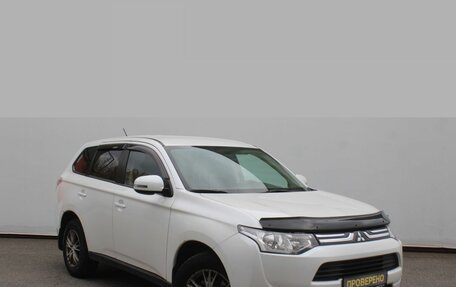 Mitsubishi Outlander III рестайлинг 3, 2013 год, 1 239 000 рублей, 3 фотография