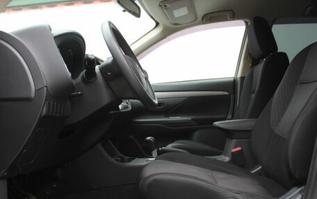 Mitsubishi Outlander III рестайлинг 3, 2013 год, 1 239 000 рублей, 11 фотография