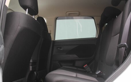 Mitsubishi Outlander III рестайлинг 3, 2013 год, 1 239 000 рублей, 13 фотография