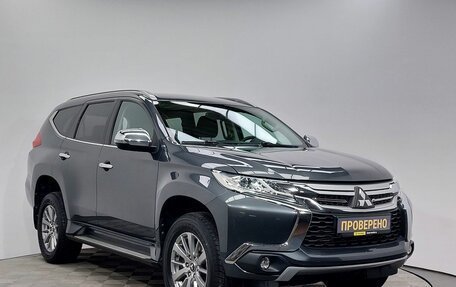 Mitsubishi Pajero Sport III рестайлинг, 2018 год, 3 199 000 рублей, 3 фотография