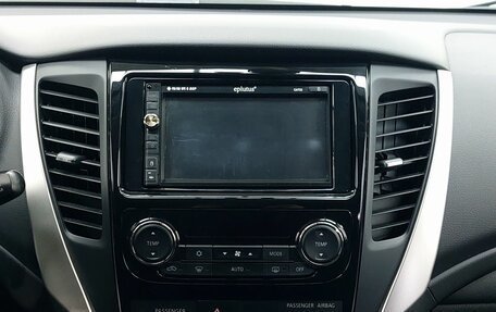 Mitsubishi Pajero Sport III рестайлинг, 2018 год, 3 199 000 рублей, 14 фотография