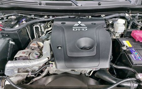 Mitsubishi Pajero Sport III рестайлинг, 2018 год, 3 199 000 рублей, 21 фотография