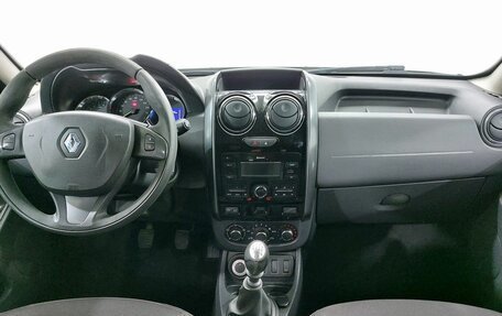 Renault Duster I рестайлинг, 2017 год, 949 000 рублей, 12 фотография