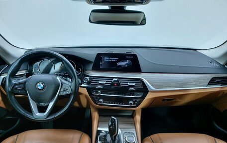 BMW 5 серия, 2019 год, 3 850 000 рублей, 11 фотография