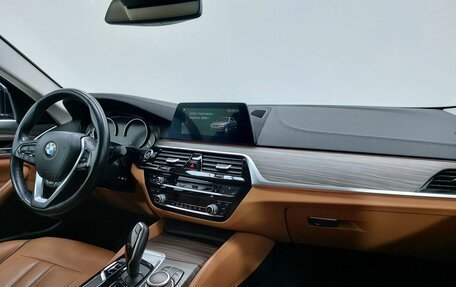 BMW 5 серия, 2019 год, 3 850 000 рублей, 13 фотография